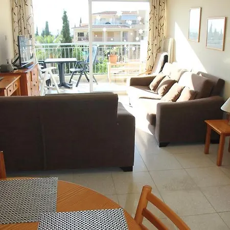 Appartement Larisa *